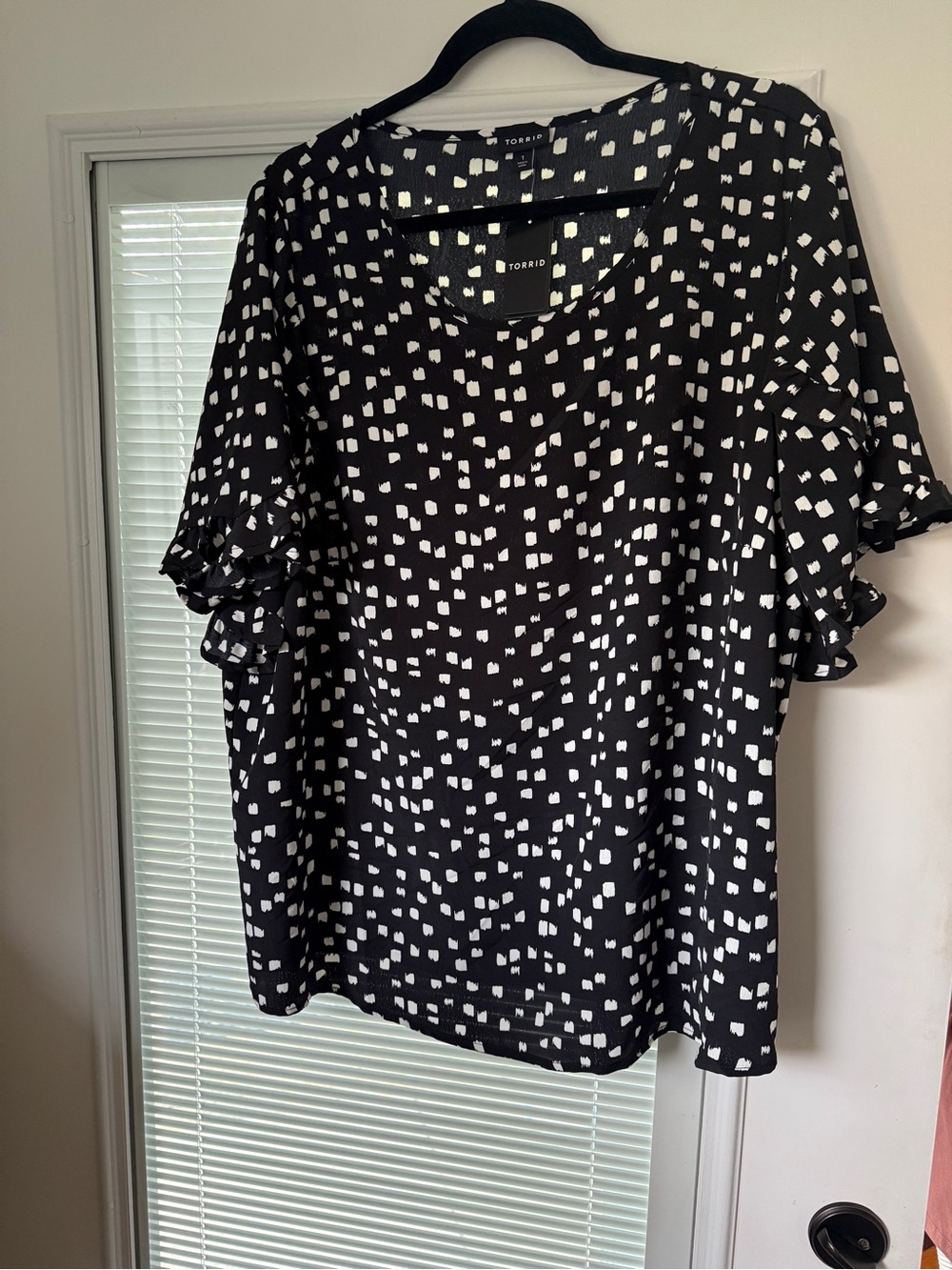 Torrid Black & White Dot Ruffle Sleeve Top | Chiffon